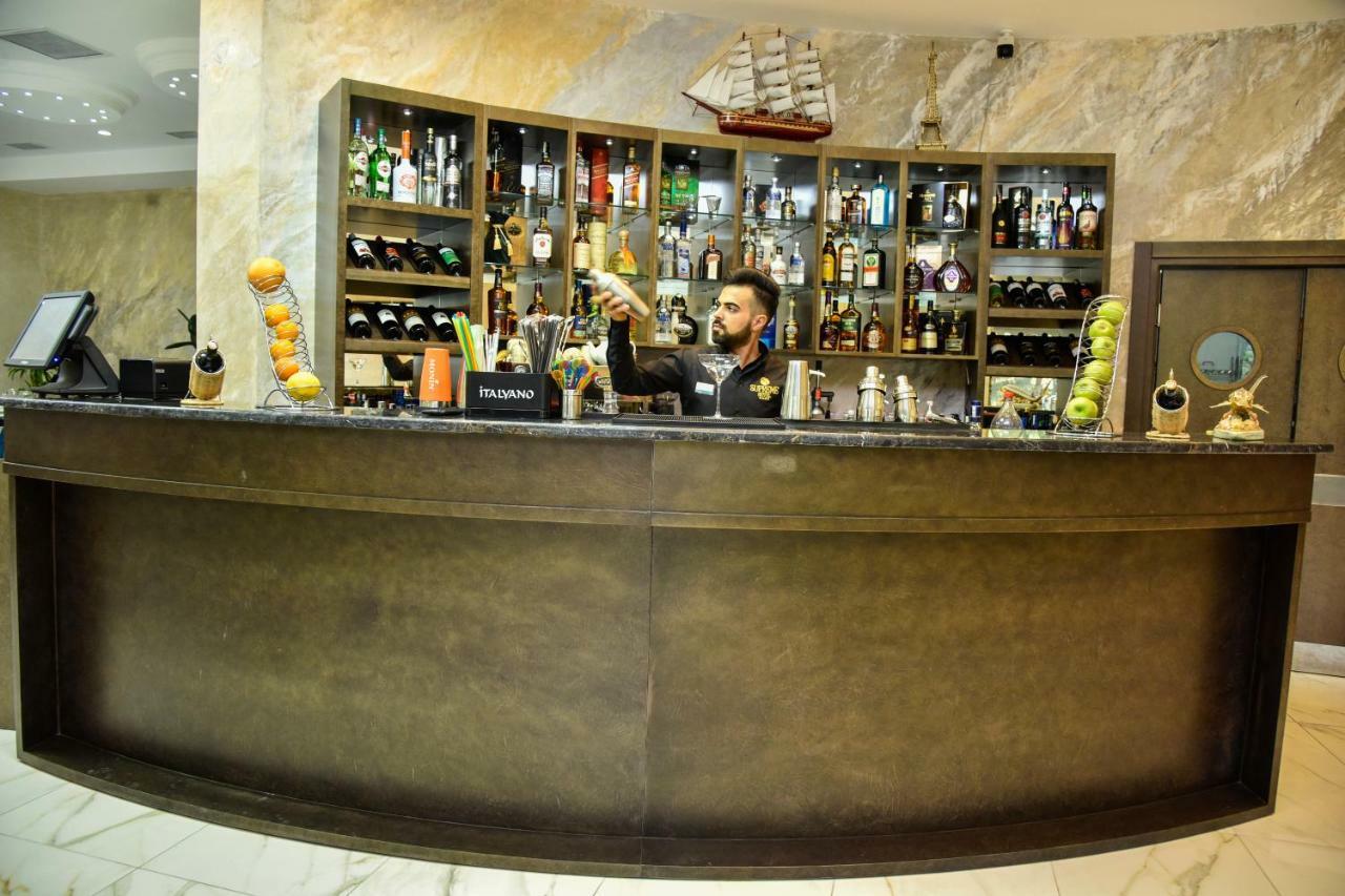 Supreme Hotel Baku Exterior foto